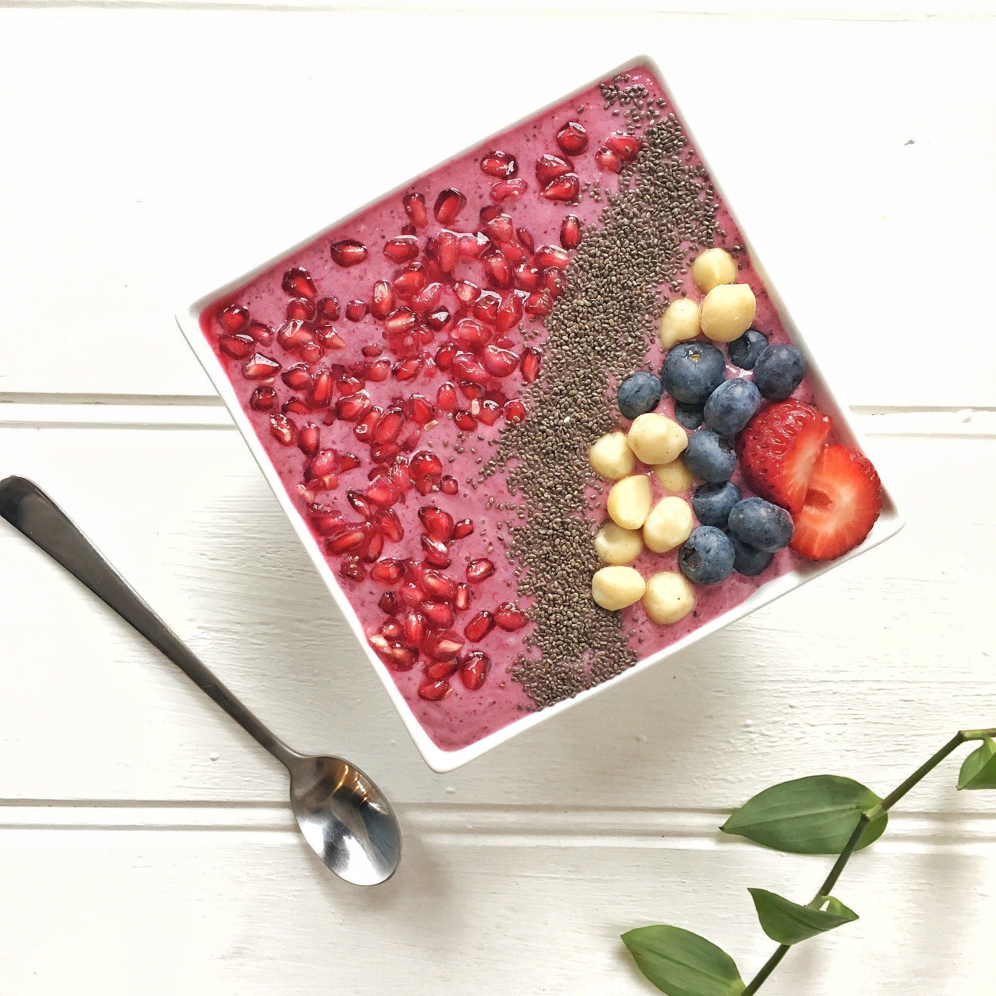 Pomegranate Smoothie Bowl